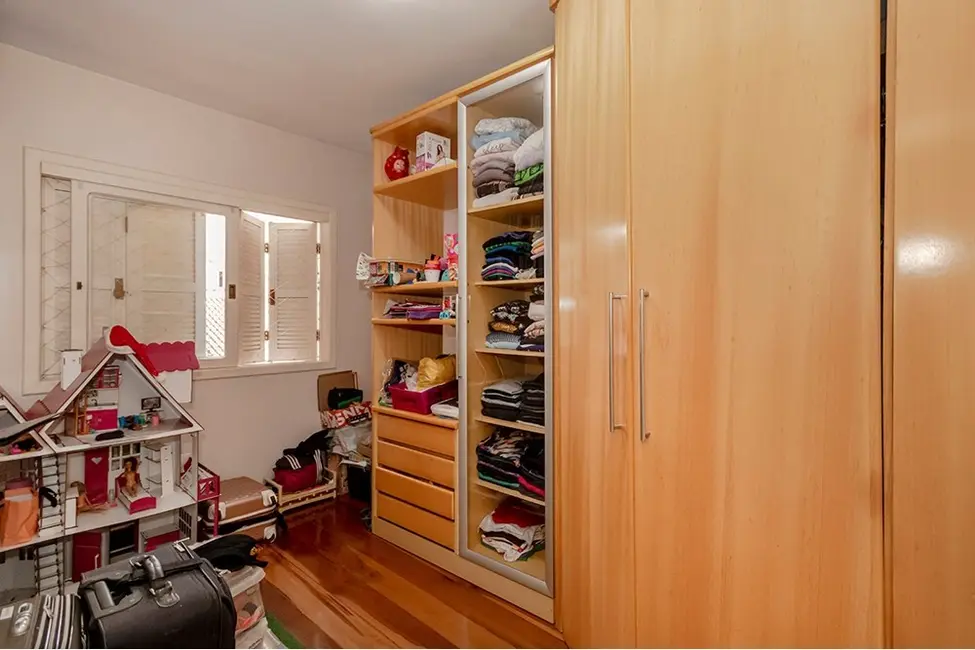 Foto 2 de Casa com 4 quartos à venda, 233m2 em Jardim Itu, Porto Alegre - RS