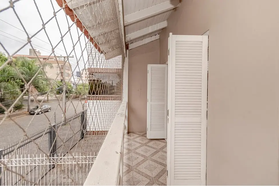 Foto 3 de Casa com 4 quartos à venda, 233m2 em Jardim Itu, Porto Alegre - RS