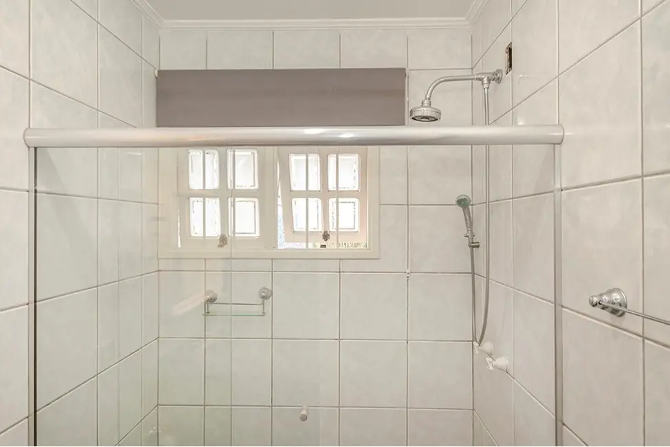 Foto 9 de Casa com 4 quartos à venda, 233m2 em Jardim Itu, Porto Alegre - RS