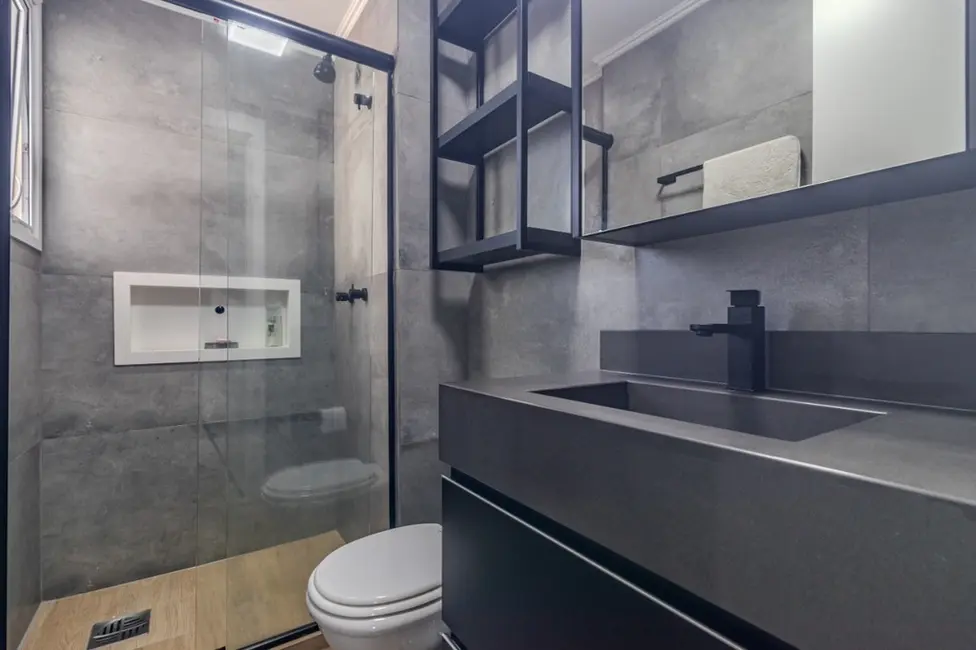 Apartamento com 3 quartos à venda, 127m2 em Porto Alegre - RS - imagem 7 Foto 7 de Apartamento com 3 quartos à venda, 127m2 em Porto Alegre - RS