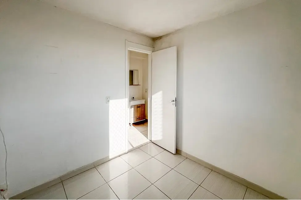 Apartamento com 2 quartos à venda, 43m2 em Mato Grande, Canoas - RS - imagem 8 Foto 8 de Apartamento com 2 quartos à venda, 43m2 em Mato Grande, Canoas - RS