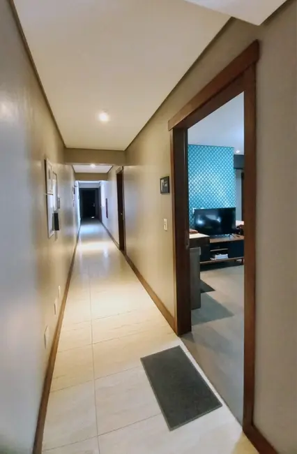 Foto 4 de Apartamento com 2 quartos à venda, 49m2 em Moinhos de Vento, Porto Alegre - RS