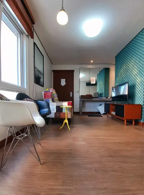 Foto 3 de Apartamento com 2 quartos à venda, 49m2 em Moinhos de Vento, Porto Alegre - RS