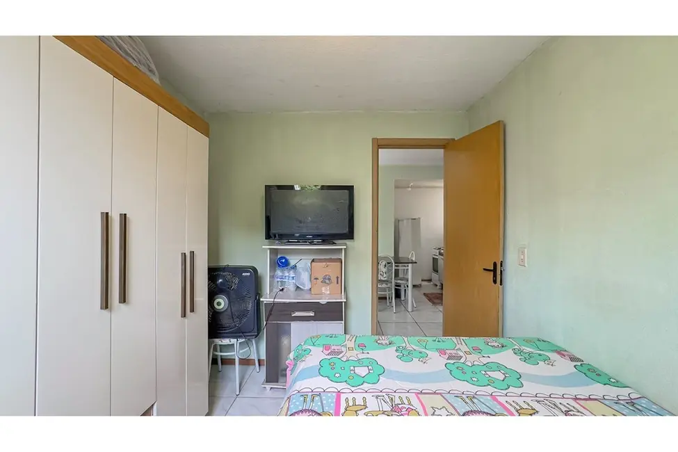 Foto 2 de Apartamento com 2 quartos à venda, 41m2 em Partenon, Porto Alegre - RS