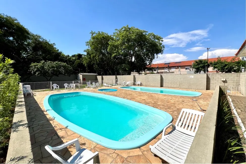 Casa com 2 quartos à venda, 103m2 em Rio Branco, Canoas - RS - imagem 5 Foto 5 de Casa com 2 quartos à venda, 103m2 em Rio Branco, Canoas - RS