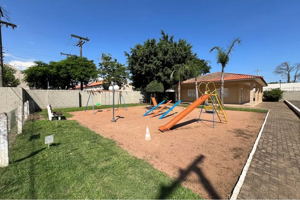 Casa com 2 quartos à venda, 103m2 em Rio Branco, Canoas - RS - imagem 7 Foto 7 de Casa com 2 quartos à venda, 103m2 em Rio Branco, Canoas - RS