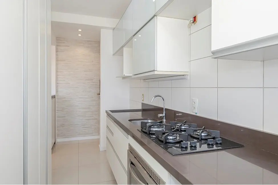 Foto 3 de Apartamento com 3 quartos à venda, 71m2 em Cavalhada, Porto Alegre - RS