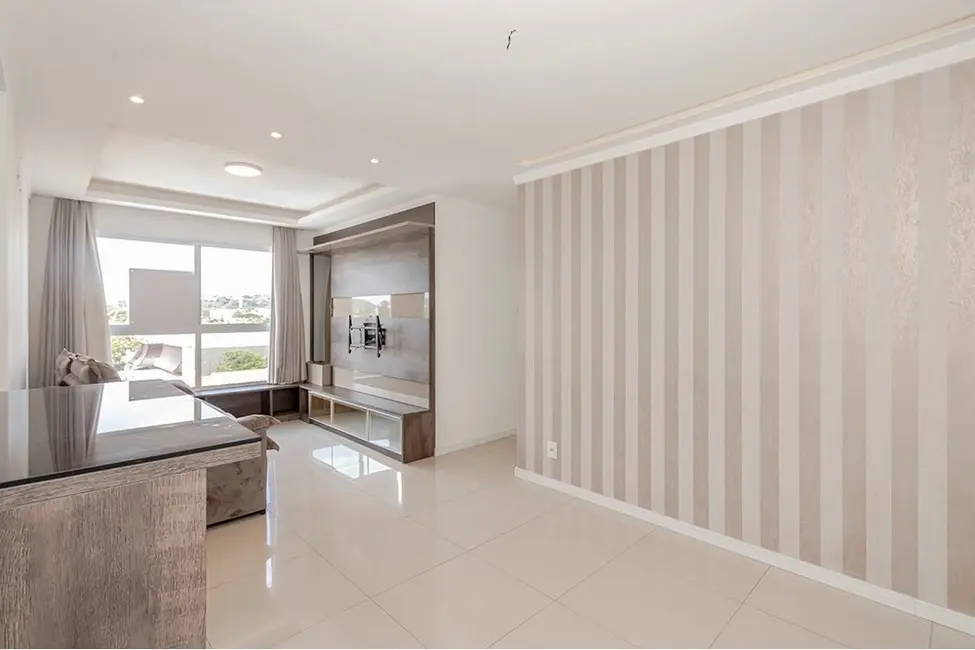 Foto 1 de Apartamento com 3 quartos à venda, 71m2 em Cavalhada, Porto Alegre - RS