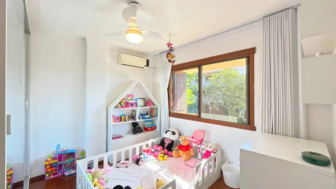 Casa com 3 quartos à venda, 172m2 em Teresópolis, Porto Alegre - RS - imagem 9 Foto 9 de Casa com 3 quartos à venda, 172m2 em Teresópolis, Porto Alegre - RS