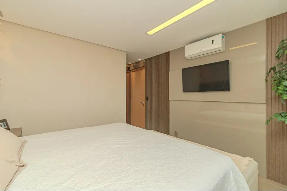 Apartamento com 3 quartos à venda, 103m2 em Passo da Areia, Porto Alegre - RS - imagem 3 Foto 3 de Apartamento com 3 quartos à venda, 103m2 em Passo da Areia, Porto Alegre - RS