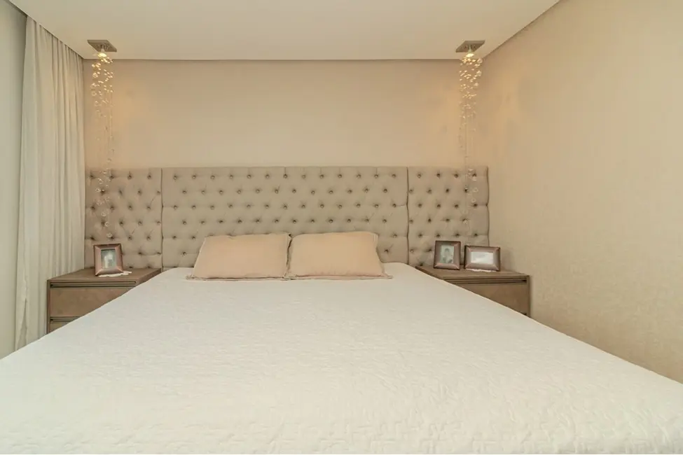 Apartamento com 3 quartos à venda, 103m2 em Passo da Areia, Porto Alegre - RS - imagem 5 Foto 5 de Apartamento com 3 quartos à venda, 103m2 em Passo da Areia, Porto Alegre - RS