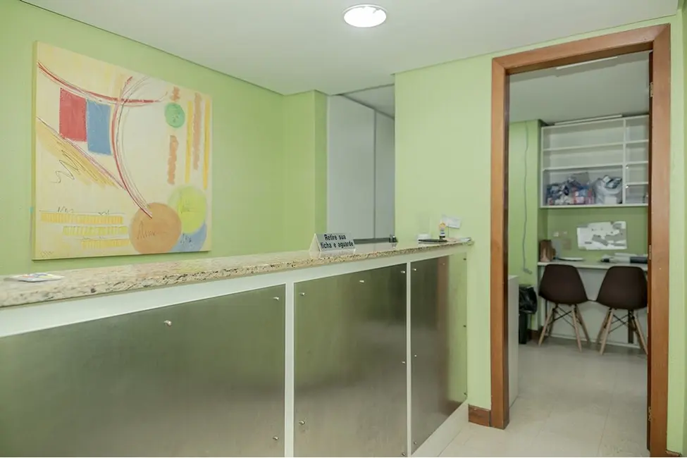 Sala Comercial à venda, 190m2 em Centro Histórico, Porto Alegre - RS - imagem 9 Foto 9 de Sala Comercial à venda, 190m2 em Centro Histórico, Porto Alegre - RS