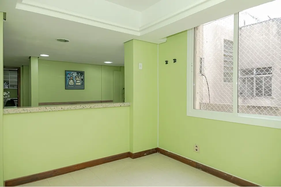 Sala Comercial à venda, 190m2 em Centro Histórico, Porto Alegre - RS - imagem 6 Foto 6 de Sala Comercial à venda, 190m2 em Centro Histórico, Porto Alegre - RS