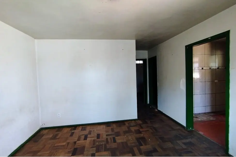 Casa com 4 quartos à venda, 75m2 em Nossa Senhora das Graças, Canoas - RS - imagem 3 Foto 3 de Casa com 4 quartos à venda, 75m2 em Nossa Senhora das Graças, Canoas - RS
