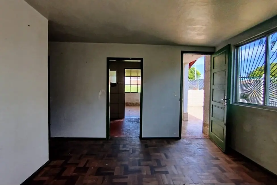 Casa com 4 quartos à venda, 75m2 em Nossa Senhora das Graças, Canoas - RS - imagem 5 Foto 5 de Casa com 4 quartos à venda, 75m2 em Nossa Senhora das Graças, Canoas - RS