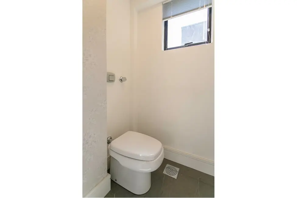 Foto 6 de Sala Comercial à venda, 38m2 em São João, Porto Alegre - RS