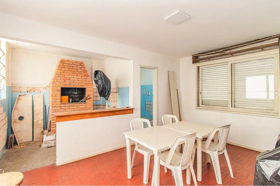 Apartamento com 3 quartos à venda, 109m2 em Centro Histórico, Porto Alegre - RS - imagem 6 Foto 6 de Apartamento com 3 quartos à venda, 109m2 em Centro Histórico, Porto Alegre - RS