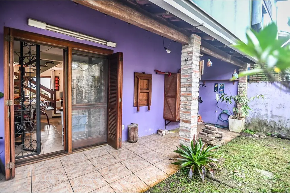 Casa com 2 quartos à venda, 166m2 em Serraria, Porto Alegre - RS - imagem 5 Foto 5 de Casa com 2 quartos à venda, 166m2 em Serraria, Porto Alegre - RS