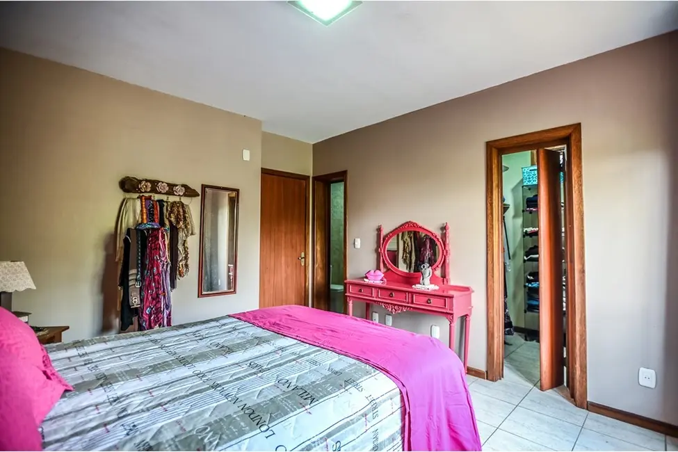 Casa com 2 quartos à venda, 166m2 em Serraria, Porto Alegre - RS - imagem 8 Foto 8 de Casa com 2 quartos à venda, 166m2 em Serraria, Porto Alegre - RS