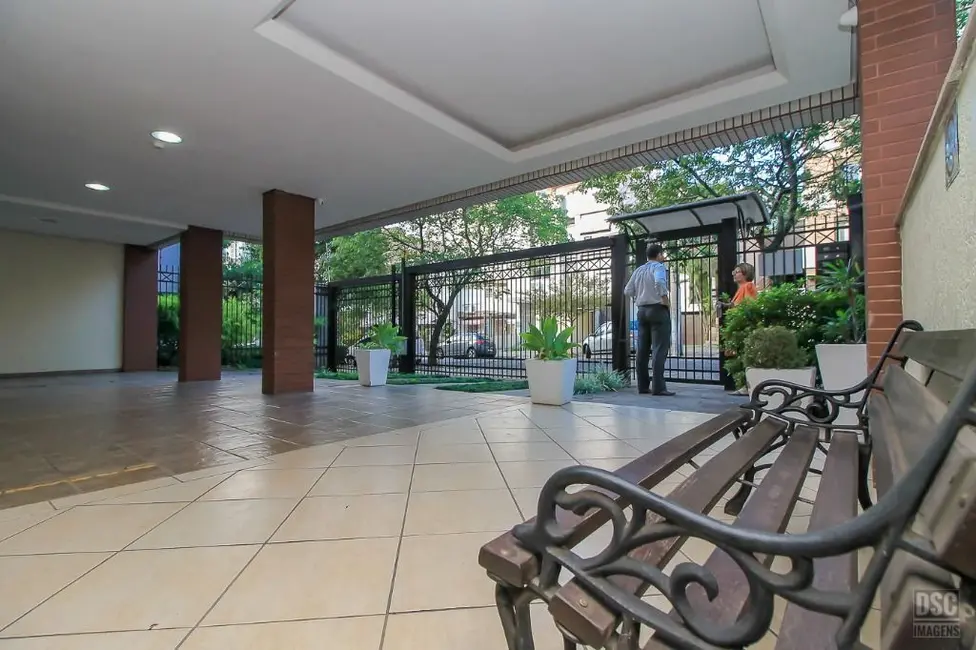 Foto 3 de Apartamento com 1 quarto à venda, 45m2 em Auxiliadora, Porto Alegre - RS