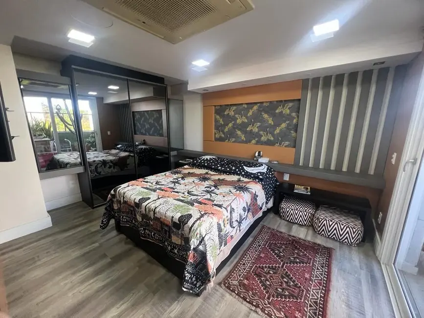 Cobertura com 2 quartos à venda, 167m2 em Centro, Canoas - RS - imagem 8 Foto 8 de Cobertura com 2 quartos à venda, 167m2 em Centro, Canoas - RS