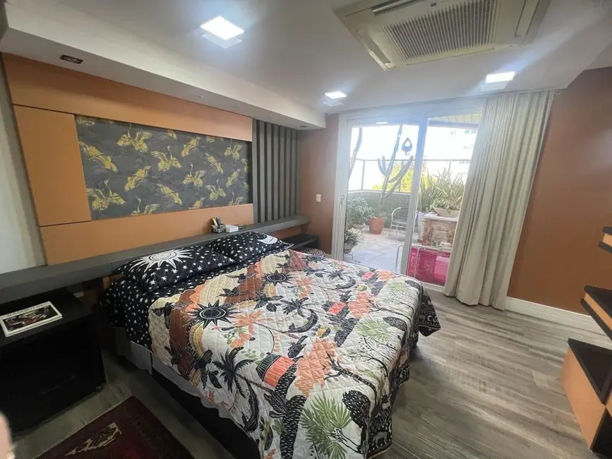 Cobertura com 2 quartos à venda, 167m2 em Centro, Canoas - RS - imagem 9 Foto 9 de Cobertura com 2 quartos à venda, 167m2 em Centro, Canoas - RS