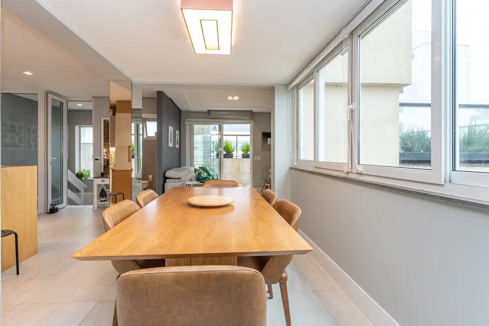 Foto 3 de Cobertura com 3 quartos à venda, 220m2 em Chácara das Pedras, Porto Alegre - RS