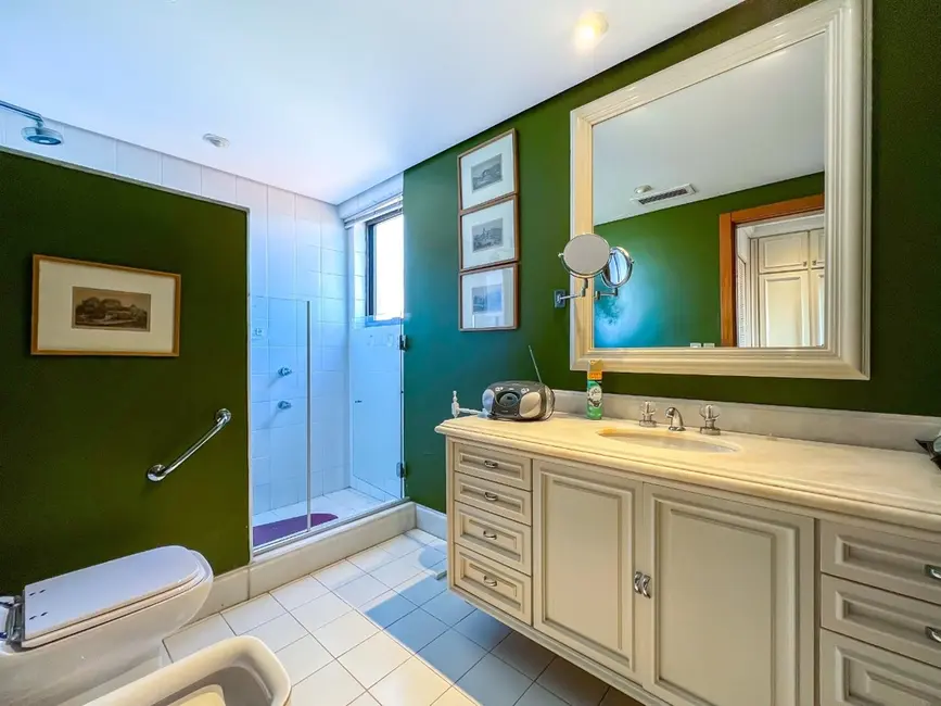 Apartamento com 3 quartos à venda, 247m2 em Boa Vista, Porto Alegre - RS - imagem 9 Foto 9 de Apartamento com 3 quartos à venda, 247m2 em Boa Vista, Porto Alegre - RS