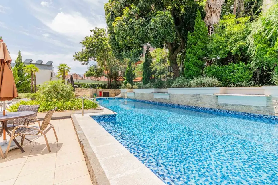 Apartamento com 3 quartos à venda, 161m2 em Moinhos de Vento, Porto Alegre - RS - imagem 6 Foto 6 de Apartamento com 3 quartos à venda, 161m2 em Moinhos de Vento, Porto Alegre - RS