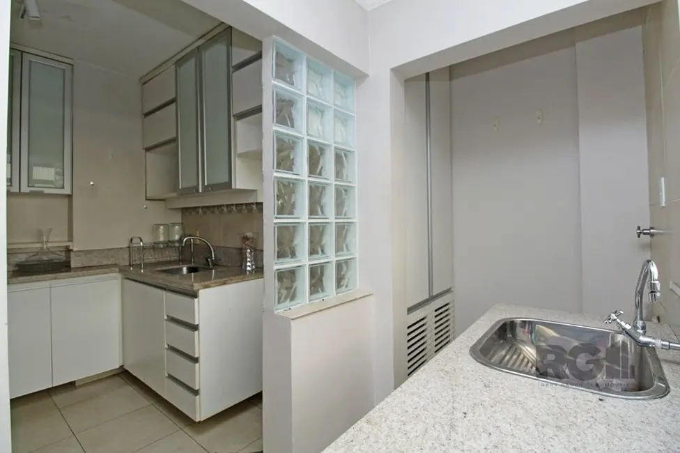 Cobertura com 2 quartos à venda, 133m2 em Centro Histórico, Porto Alegre - RS - imagem 4 Foto 4 de Cobertura com 2 quartos à venda, 133m2 em Centro Histórico, Porto Alegre - RS