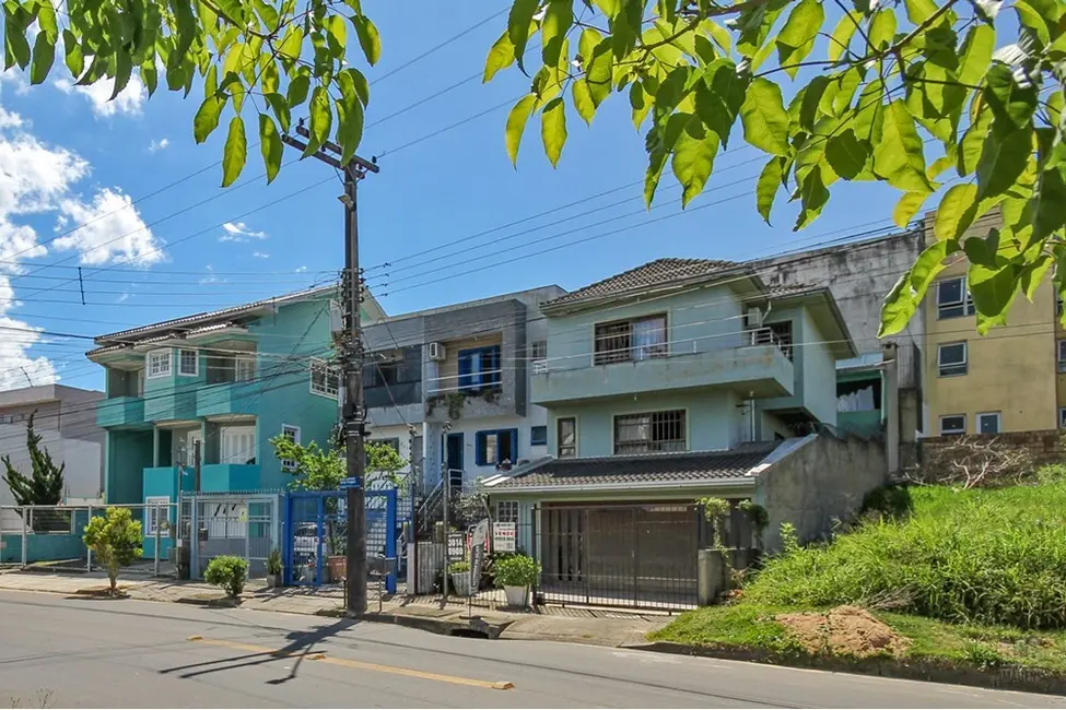 Foto 3 de Casa com 3 quartos à venda, 185m2 em Hípica, Porto Alegre - RS