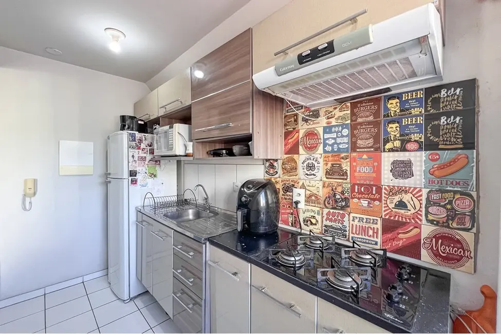 Foto 9 de Apartamento com 2 quartos à venda, 43m2 em Igara, Canoas - RS