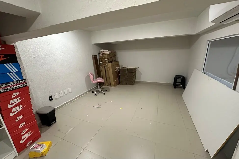 Foto 5 de Loja à venda, 83m2 em Centro, Balneario Camboriu - SC