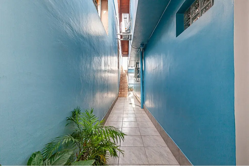 Casa com 5 quartos à venda, 330m2 em Vila Ipiranga, Porto Alegre - RS - imagem 2 Foto 2 de Casa com 5 quartos à venda, 330m2 em Vila Ipiranga, Porto Alegre - RS