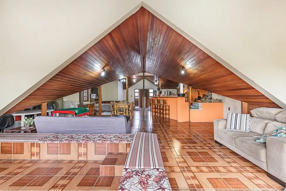 Casa com 5 quartos à venda, 330m2 em Vila Ipiranga, Porto Alegre - RS - imagem 7 Foto 7 de Casa com 5 quartos à venda, 330m2 em Vila Ipiranga, Porto Alegre - RS