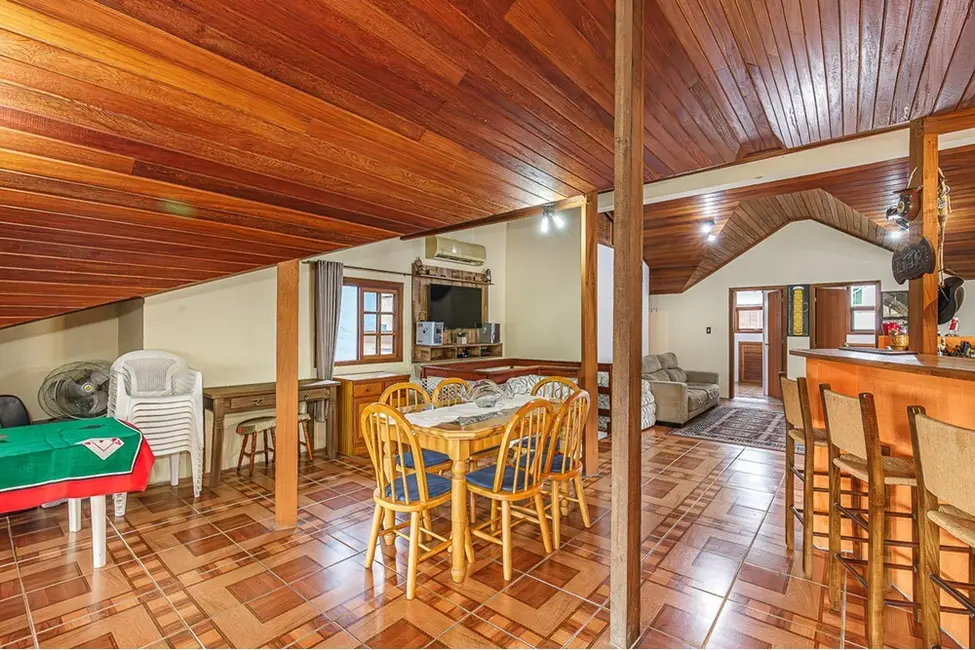 Casa com 5 quartos à venda, 330m2 em Vila Ipiranga, Porto Alegre - RS - imagem 4 Foto 4 de Casa com 5 quartos à venda, 330m2 em Vila Ipiranga, Porto Alegre - RS