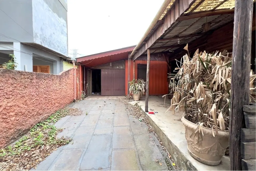 Foto 1 de Terreno / Lote à venda, 168m2 em Fátima, Canoas - RS