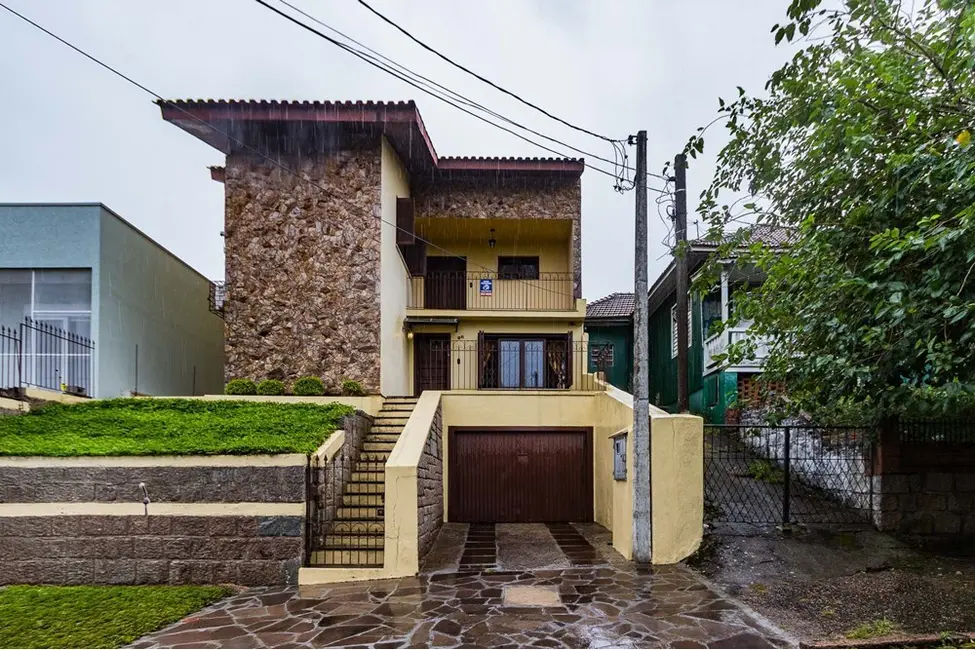 Foto 1 de Casa com 3 quartos à venda, 329m2 em Vila Ipiranga, Porto Alegre - RS