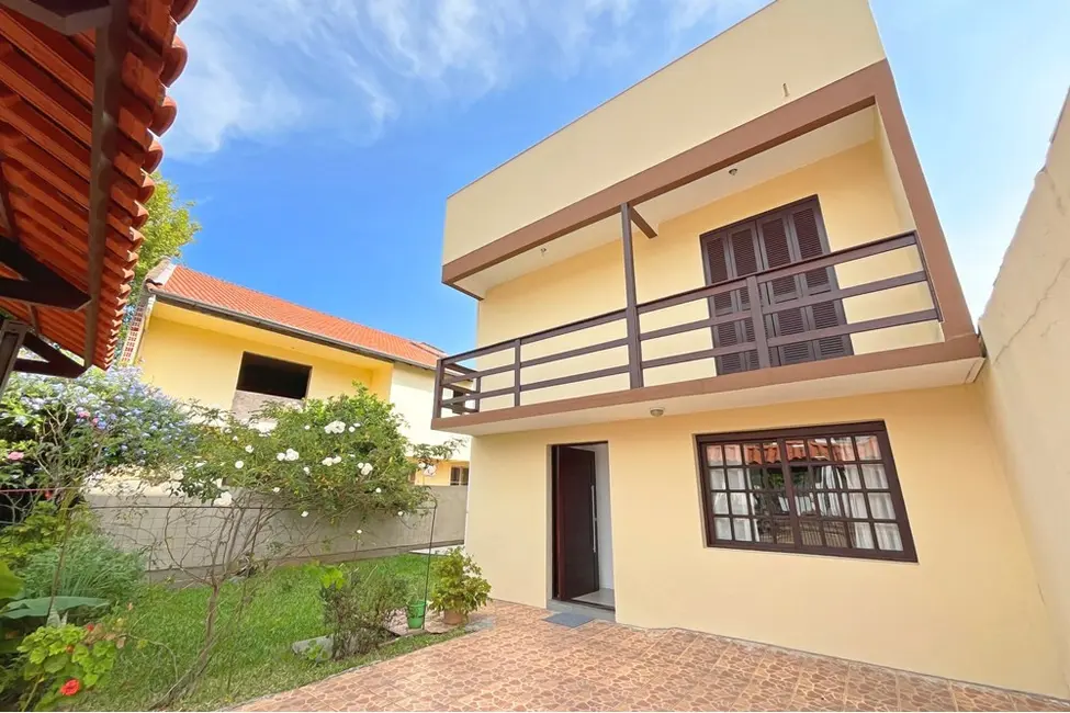 Foto 1 de Casa com 2 quartos à venda, 128m2 em Espírito Santo, Porto Alegre - RS