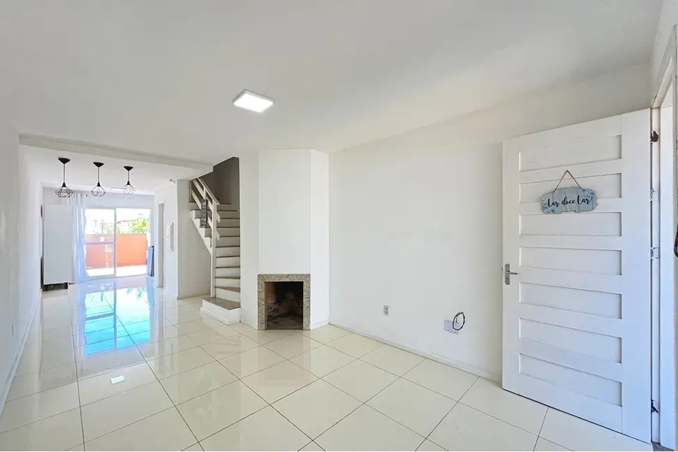 Foto 1 de Casa com 2 quartos à venda, 88m2 em Hípica, Porto Alegre - RS