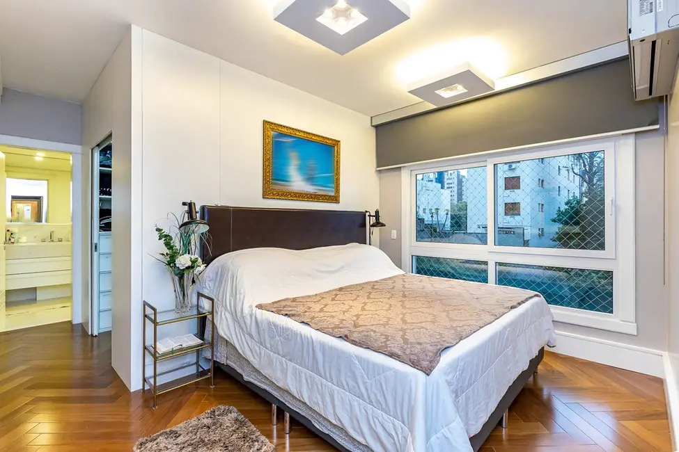 Apartamento com 3 quartos à venda, 223m2 em Bela Vista, Porto Alegre - RS - imagem 7 Foto 7 de Apartamento com 3 quartos à venda, 223m2 em Bela Vista, Porto Alegre - RS