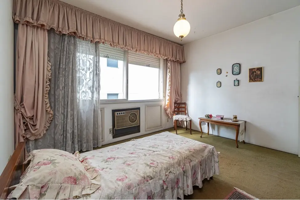 Apartamento com 4 quartos à venda, 277m2 em Auxiliadora, Porto Alegre - RS - imagem 4 Foto 4 de Apartamento com 4 quartos à venda, 277m2 em Auxiliadora, Porto Alegre - RS