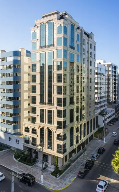 Foto 1 de Apartamento com 4 quartos à venda, 205m2 em Capao Da Canoa - RS