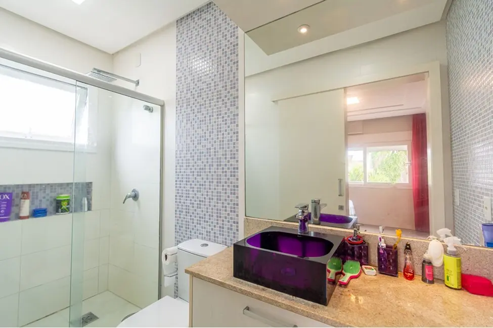 Casa de Condomínio com 4 quartos à venda, 326m2 em Nossa Senhora das Graças, Canoas - RS - imagem 3 Foto 3 de Casa de Condomínio com 4 quartos à venda, 326m2 em Nossa Senhora das Graças, Canoas - RS