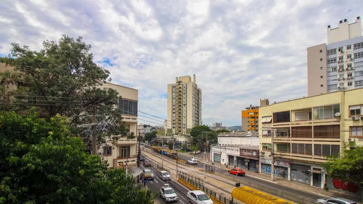 Foto 8 de Apartamento com 3 quartos à venda, 135m2 em Rio Branco, Porto Alegre - RS