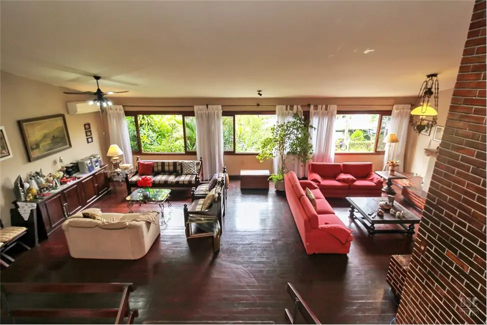 Casa com 3 quartos à venda, 252m2 em Boa Vista, Porto Alegre - RS - imagem 8 Foto 8 de Casa com 3 quartos à venda, 252m2 em Boa Vista, Porto Alegre - RS