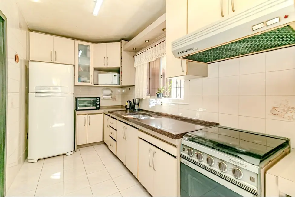 Foto 8 de Casa com 3 quartos à venda, 299m2 em Passo da Areia, Porto Alegre - RS