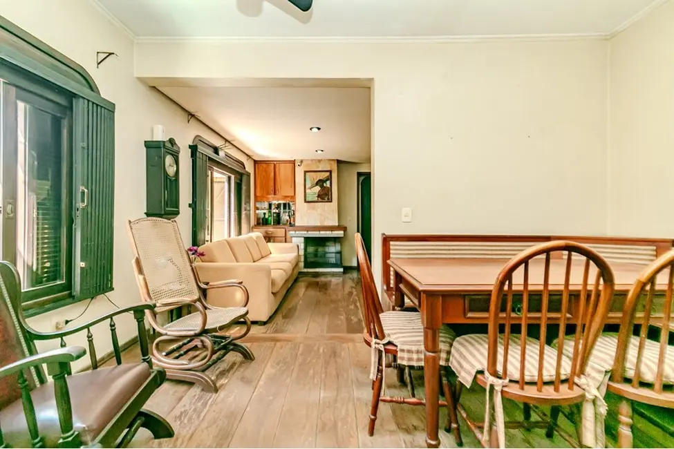 Foto 6 de Casa com 3 quartos à venda, 299m2 em Passo da Areia, Porto Alegre - RS