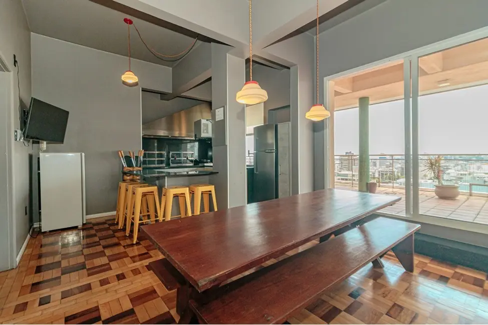 Apartamento com 3 quartos à venda, 147m2 em Moinhos de Vento, Porto Alegre - RS - imagem 6 Foto 6 de Apartamento com 3 quartos à venda, 147m2 em Moinhos de Vento, Porto Alegre - RS