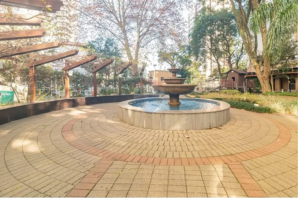 Apartamento com 2 quartos à venda, 63m2 em Passo da Areia, Porto Alegre - RS - imagem 8 Foto 8 de Apartamento com 2 quartos à venda, 63m2 em Passo da Areia, Porto Alegre - RS